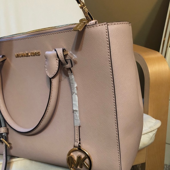 Michael Kors purse - Picture 2 of 6